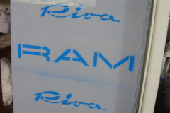 R10